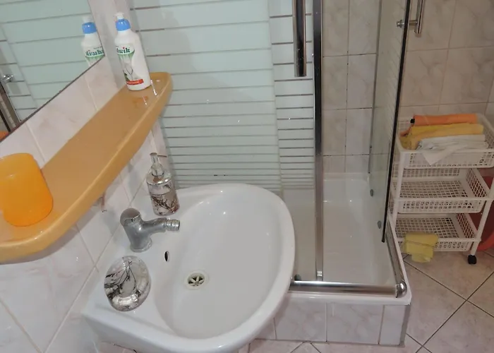 By Clean Apartamento